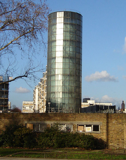 440px-Pimlico_accumulator_tower_1.jpg